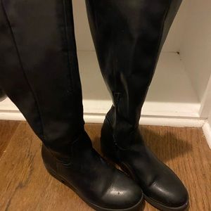 Women’s black boots